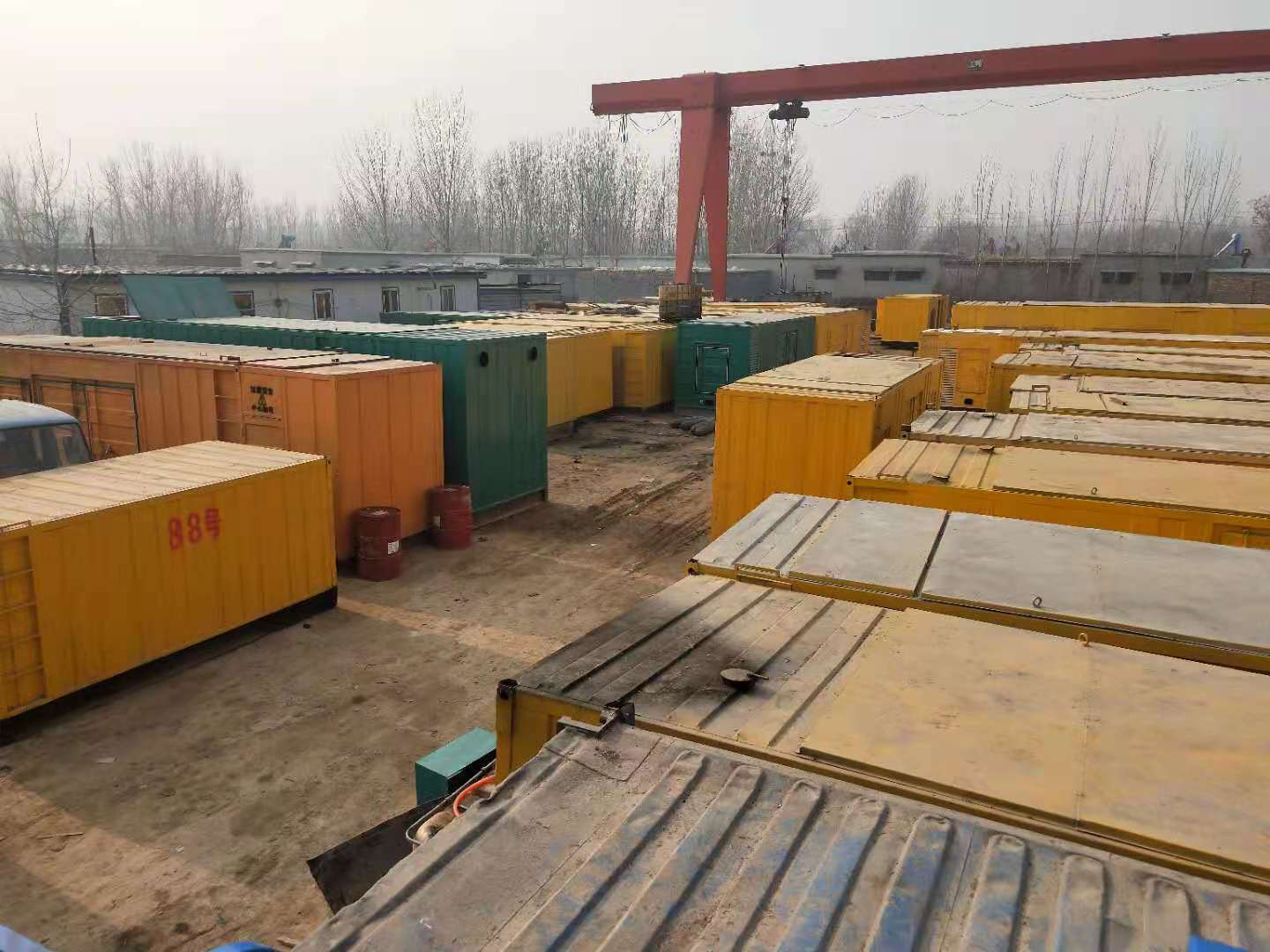 秦安租赁发电机-灰尘、风沙对柴油发电机组造成哪些不良影响？